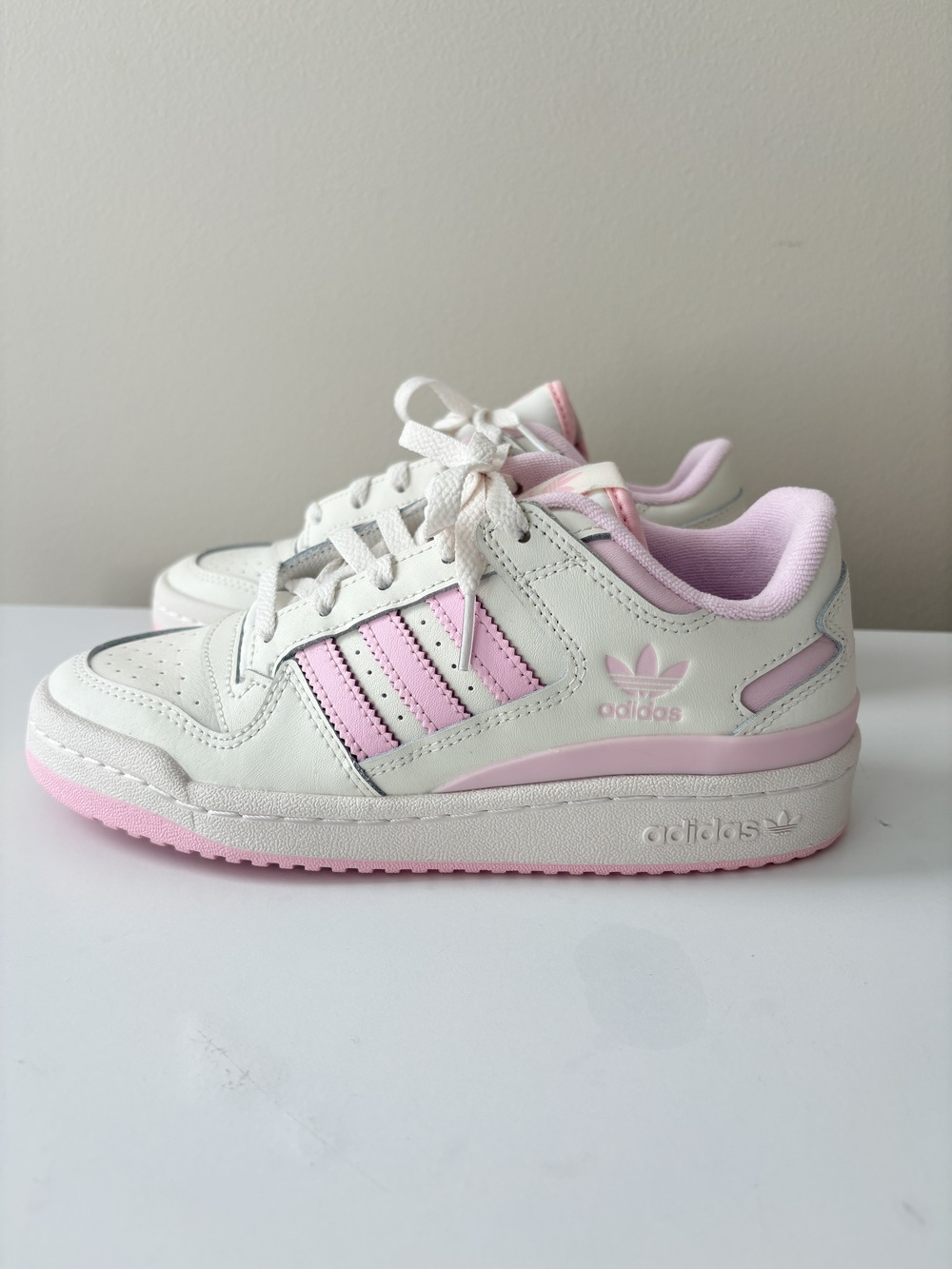 NEW adidas Originals Forum Low CL Off White Wonder Pink Sneaker US 5.5 IH7914